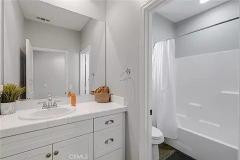 Bath - 21730 Bene, Saugus, CA 91350 photo 1 of 4