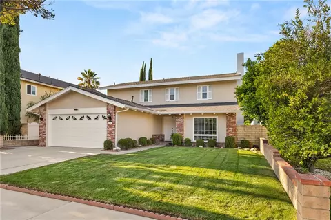 20027 Blythe St, Winnetka, CA 91306
