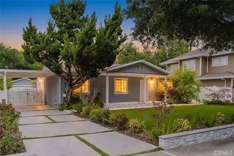2417 E Dudley St, Pasadena, CA 91104
