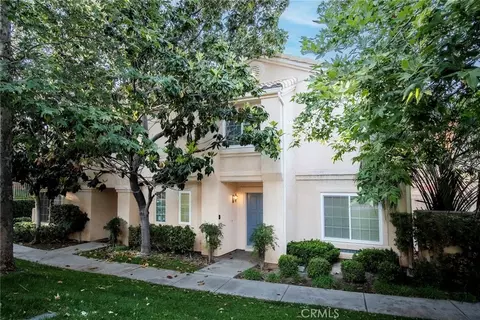 25124 Steinbeck #B, Stevenson Ranch, CA 91381