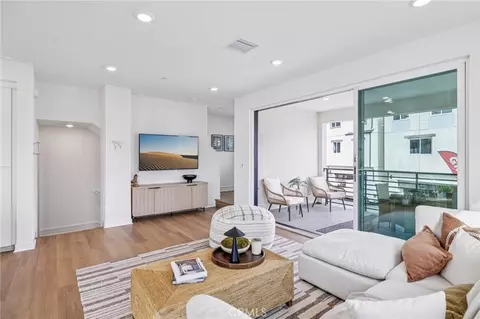 1673 Constellation Dr, San Pedro, CA 90731