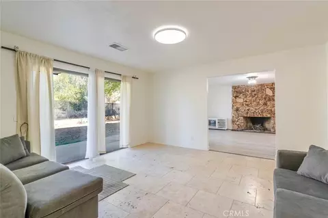 Living - 310 Susan Ct, Palmdale, CA 93551 photo 4 of 4
