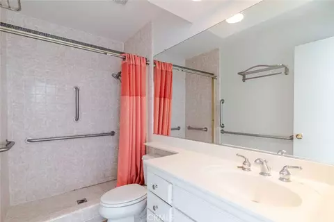 Bath - 310 Susan Ct, Palmdale, CA 93551 photo 4 of 4