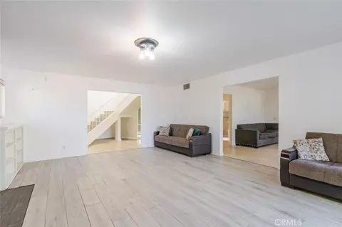 Living - 310 Susan Ct, Palmdale, CA 93551 photo 3 of 4