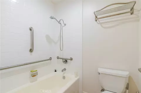 Bath - 310 Susan Ct, Palmdale, CA 93551 photo 3 of 4