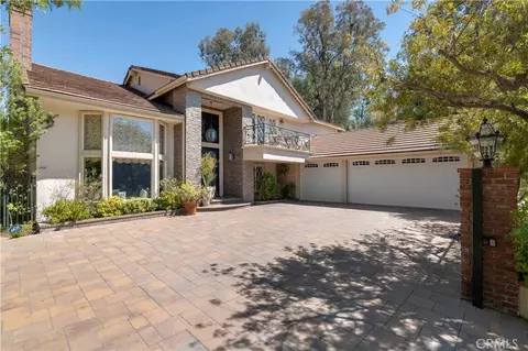 4200 Gayle Dr, Tarzana, CA 91356