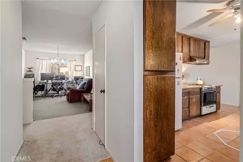 Entry Way - 20539 E Avenue R, Palmdale, CA 93591 photo 1 of 2