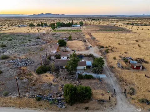 View/Area - 20539 E Avenue R, Palmdale, CA 93591 photo 3 of 9