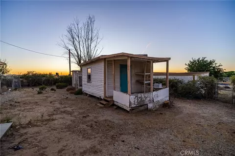 Exterior - 20539 E Avenue R, Palmdale, CA 93591 photo 17 of 24