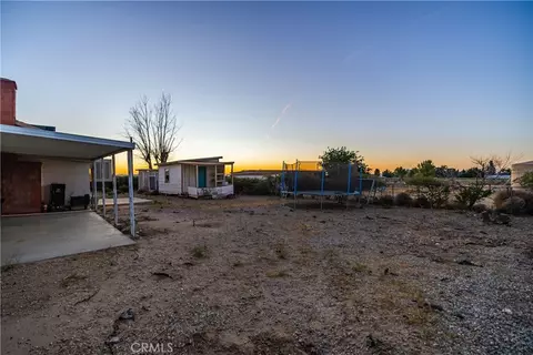 Exterior - 20539 E Avenue R, Palmdale, CA 93591 photo 13 of 24