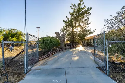 Exterior - 20539 E Avenue R, Palmdale, CA 93591 photo 1 of 24