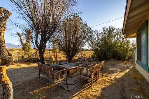 Exterior - 20539 E Avenue R, Palmdale, CA 93591 photo 7 of 24
