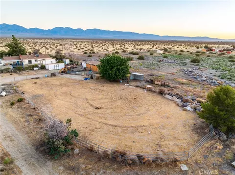 View/Area - 20539 E Avenue R, Palmdale, CA 93591 photo 5 of 9