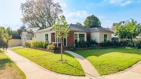 6525 Ruffner Ave, Lake Balboa, CA 91406