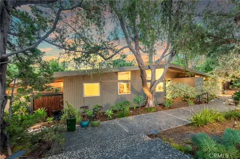 4135 Meadowridge Pl, Encino, CA 91436