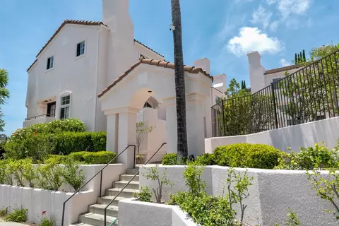 4341 Freedom Dr #C, Calabasas, CA 91302