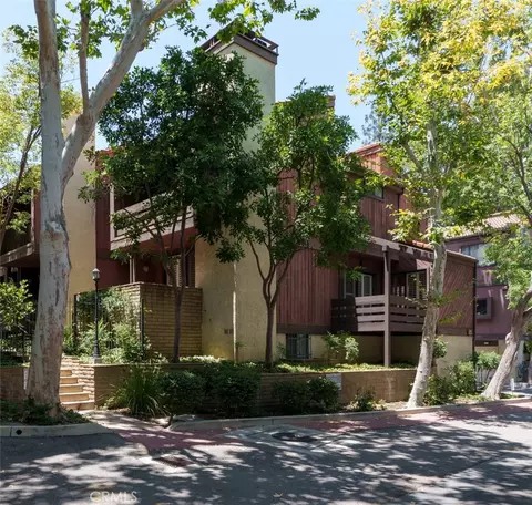 21930 Marylee St #92, Woodland Hills, CA 91367