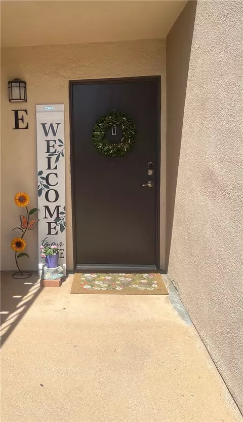 25735 Hogan Dr #E3, Valencia, CA 91355