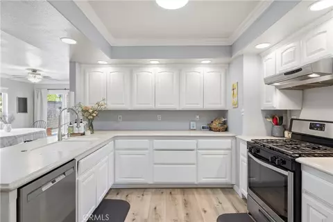 Kitchen - 31511 Cherry, Castaic, CA 91384 photo 2 of 8