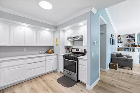 Kitchen - 31511 Cherry, Castaic, CA 91384 photo 3 of 8