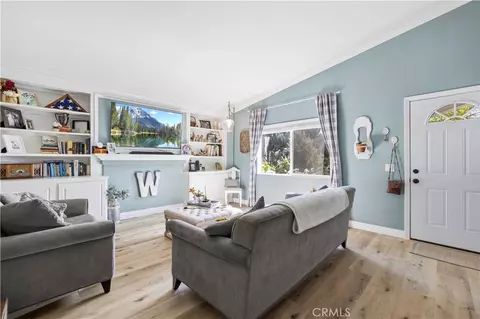 Living - 31511 Cherry, Castaic, CA 91384 photo 4 of 4