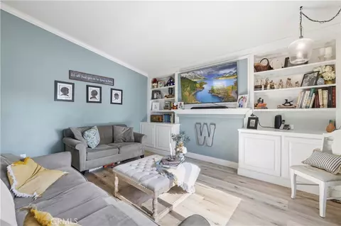 Living - 31511 Cherry, Castaic, CA 91384 photo 3 of 4