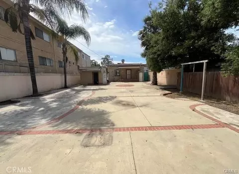 14717 Victory Blvd, Van Nuys, CA 91411