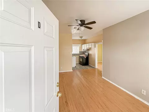 Living - 1403 Lemon Ave, Long Beach, CA 90813 photo 4 of 14
