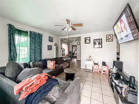 Living - 1403 Lemon Ave, Long Beach, CA 90813 photo 14 of 14