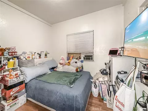 Bedroom - 1403 Lemon Ave, Long Beach, CA 90813 photo 8 of 22