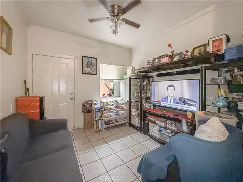 Living - 1403 Lemon Ave, Long Beach, CA 90813 photo 7 of 14