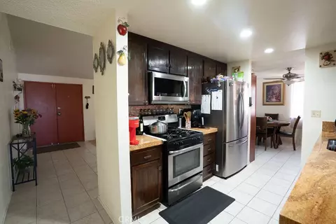 Kitchen - 37406 3rd E, Palmdale, CA 93550 photo 1 of 3
