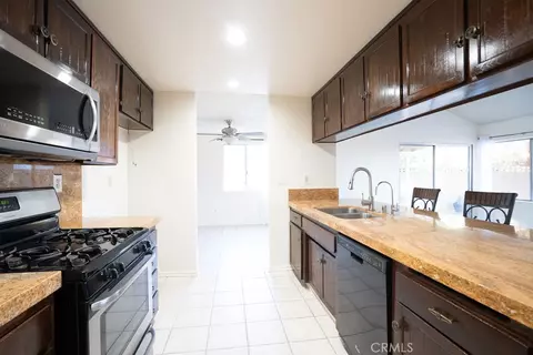 Kitchen - 37406 3rd E, Palmdale, CA 93550 photo 2 of 5