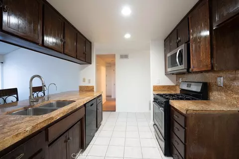 Kitchen - 37406 3rd E, Palmdale, CA 93550 photo 1 of 5