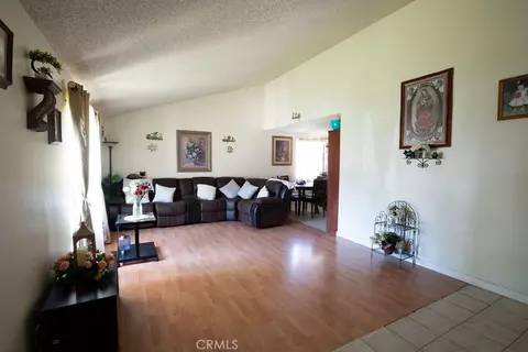 Living - 37406 3rd E, Palmdale, CA 93550 photo 2 of 5