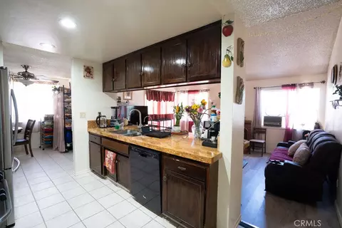 Entry Way - 37406 3rd E, Palmdale, CA 93550 photo 4 of 5