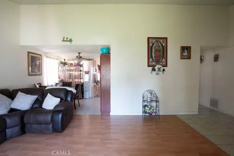 Living - 37406 3rd E, Palmdale, CA 93550 photo 1 of 5