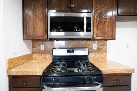 Kitchen - 37406 3rd E, Palmdale, CA 93550 photo 4 of 5
