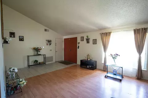 Entry Way - 37406 3rd E, Palmdale, CA 93550 photo 1 of 5