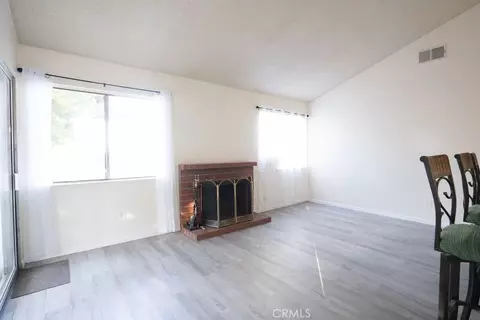Living - 37406 3rd E, Palmdale, CA 93550 photo 8 of 10