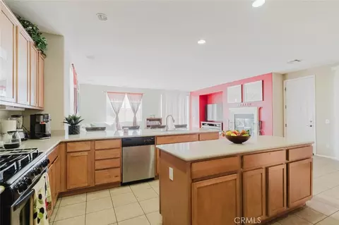Kitchen - 38024 Aidea, Palmdale, CA 93552 photo 2 of 4