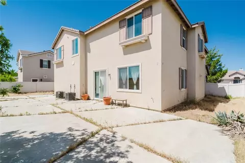Exterior - 38024 Aidea, Palmdale, CA 93552 photo 4 of 5