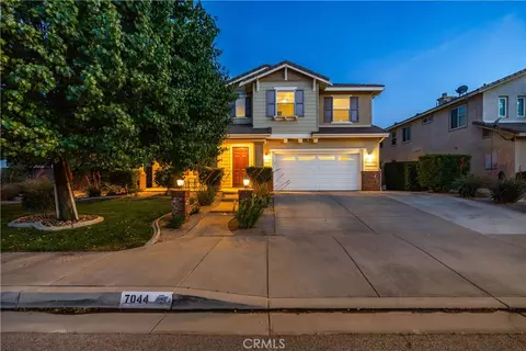 Exterior - 7044 Lyric Ave, Lancaster, CA 93536 photo 2 of 16