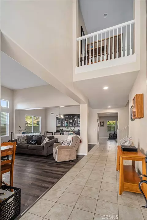 Entry Way - 7044 Lyric Ave, Lancaster, CA 93536 photo 1 of 8