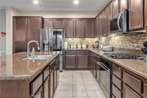 Kitchen - 7044 Lyric Ave, Lancaster, CA 93536 photo 3 of 3