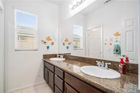 Bath - 7044 Lyric Ave, Lancaster, CA 93536 photo 3 of 3