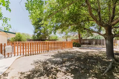 Exterior - 40155 176th St E, Palmdale, CA 93591 photo 3 of 6