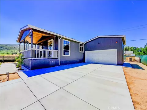 42815 Lowhill Dr, Lake Hughes, CA 93532