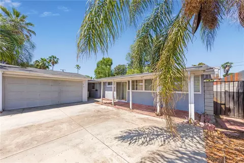 7421 Ostrom Ave, Van Nuys, CA 91406