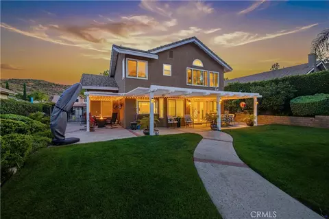 Exterior - 22029 Rodeffer Pl, Saugus, CA 91350 photo 11 of 16